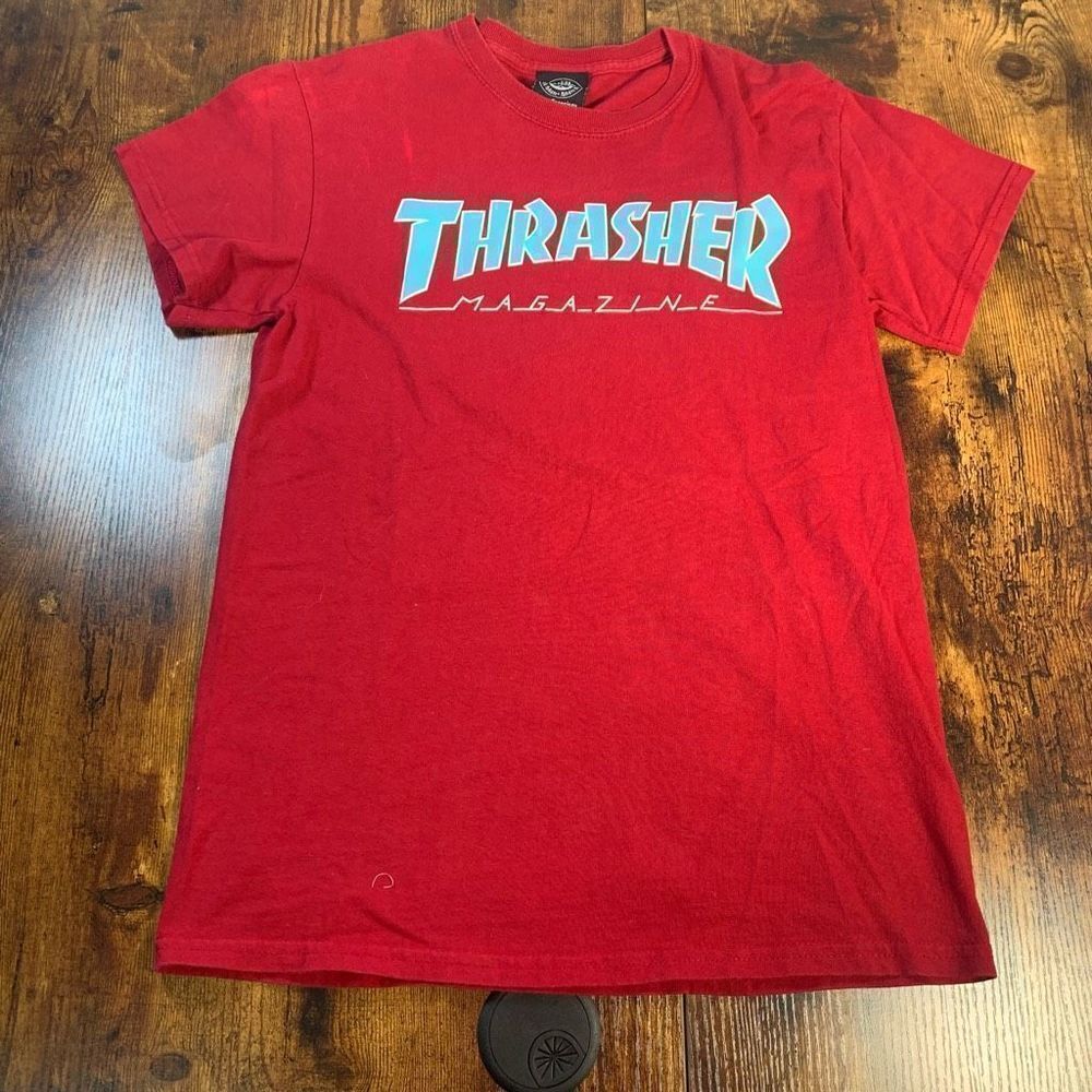 Thrasher Skateboard Magazine T-shirt Mens Small Red Retro Short Sleeve Skater